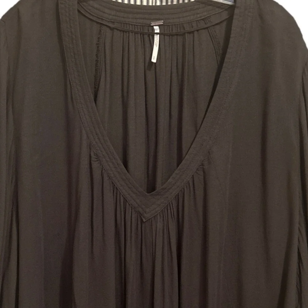 Free People Size Small Oversized Pit To Pit 33